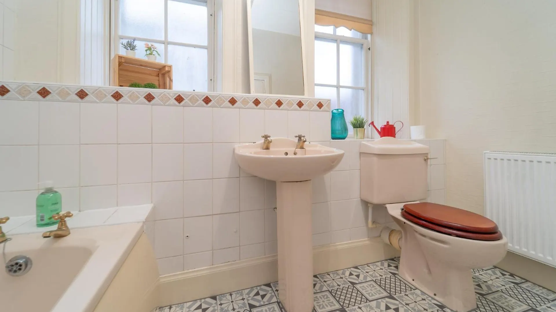 Large City Corner Apartment Edimburgo