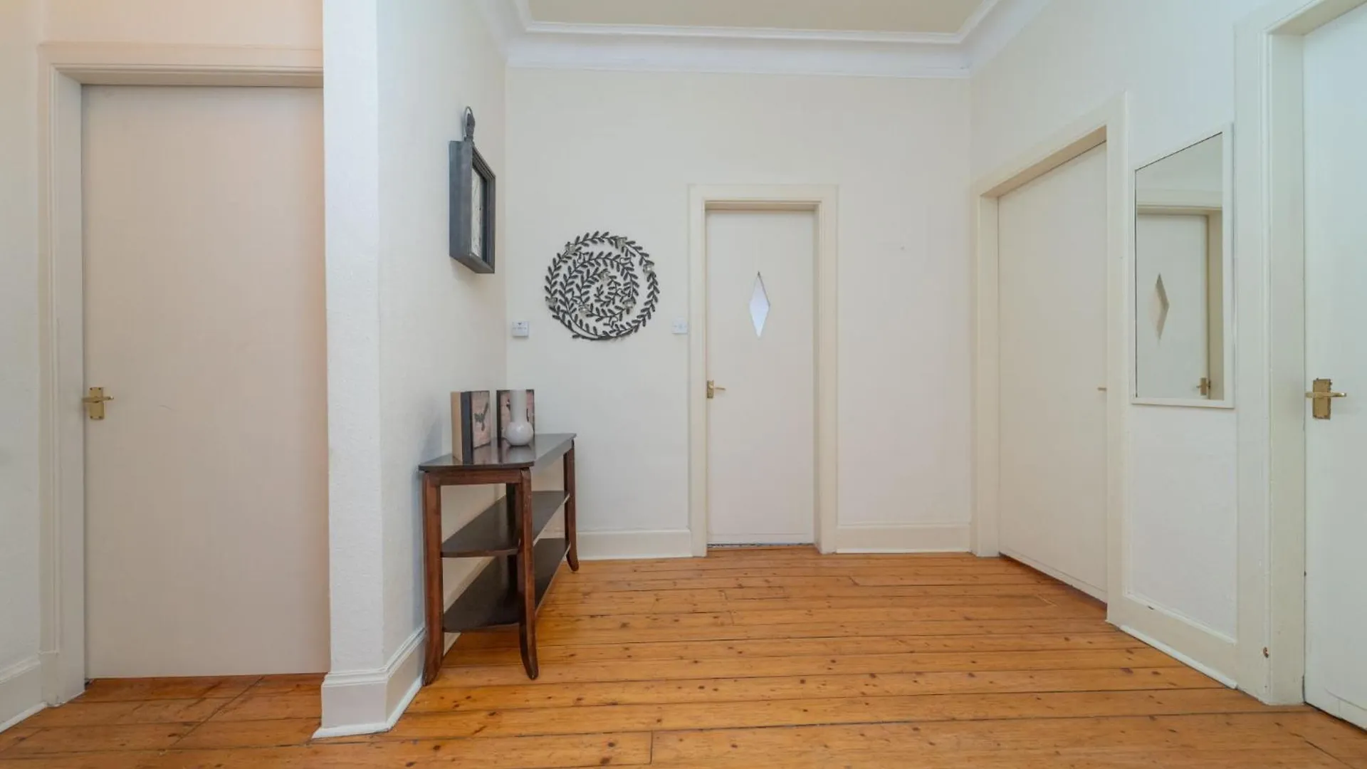 Large City Corner Apartment Edimburgo